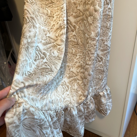 HEARTLOOM Floral Maxi Dress - Picture 6 of 9